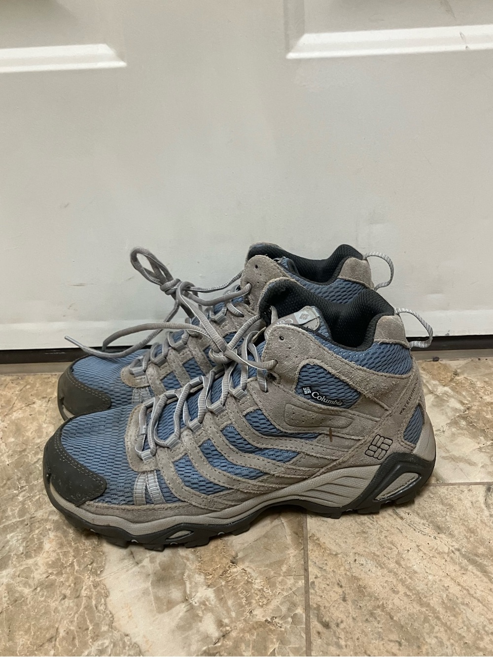 COLUMBIA Armitage Lane Mid Waterproof Hiking Boots Women’s 8.5 Grey blue